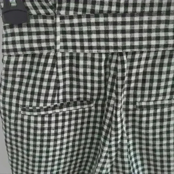 DYNAMITE | Women's Black/White Checkered High Waisted Linen Shorts - Picture 5 of 6